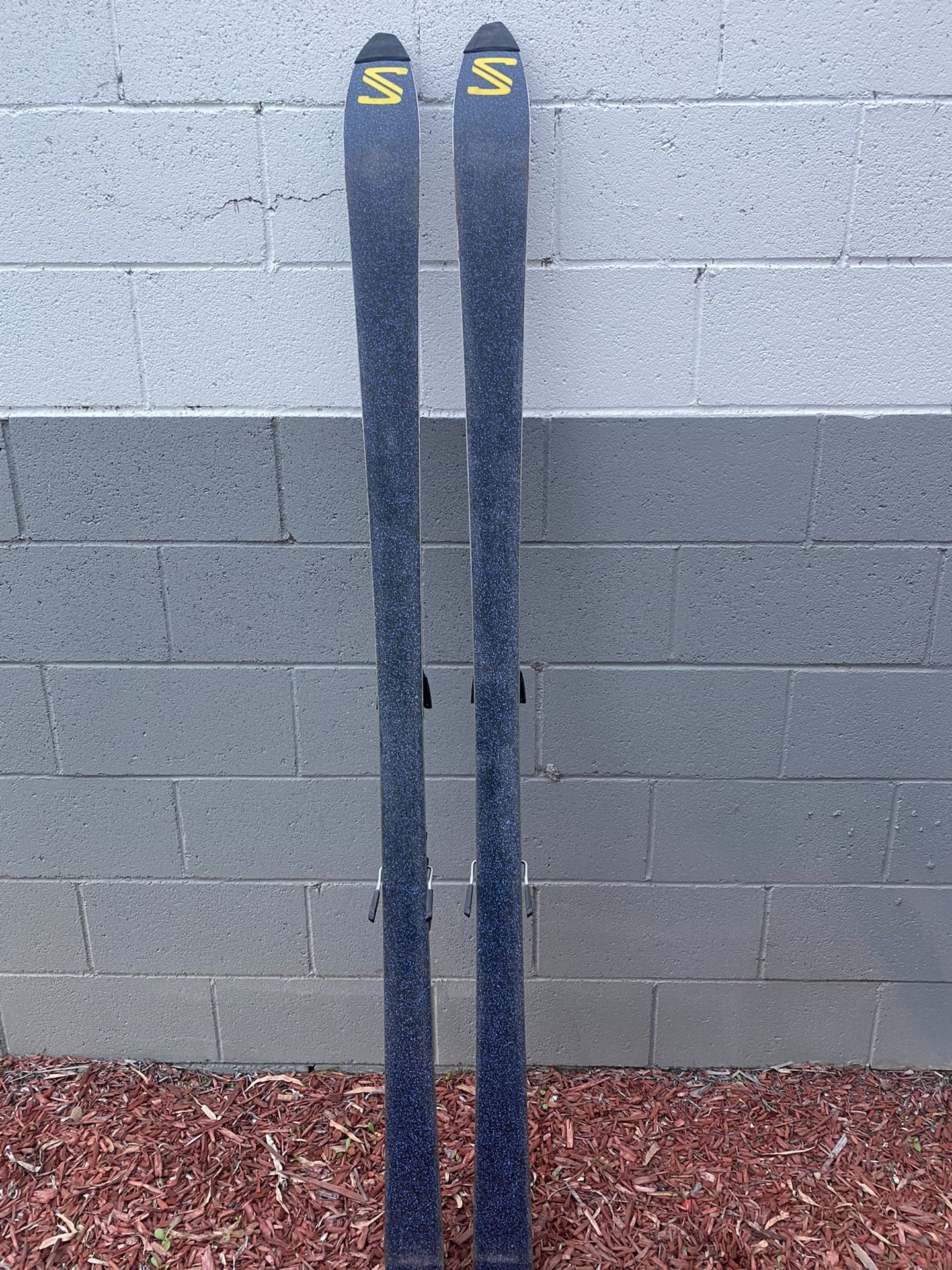 Salomon Axendo 8 Prolink Skis With Salomon 800 S Bindings