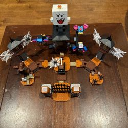 Lego King Boo And The Haunted Yard Set