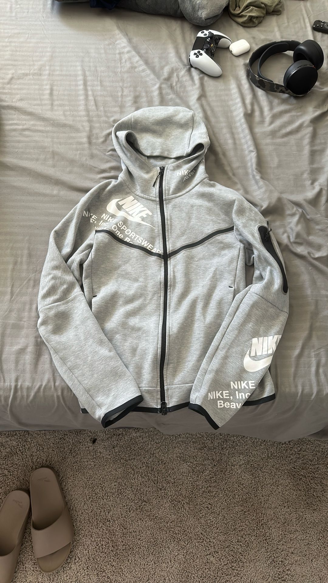Nike Tech Jacket “Headquarters”