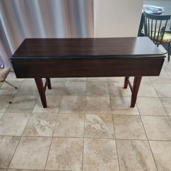 Extendable Wooden Desk