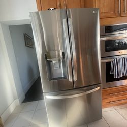 LG REFRIGERATOR 