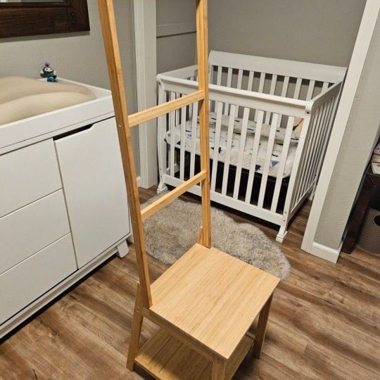Ragrund chair with towel rack new arrivals