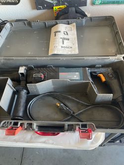Heavy duty, Bosch rotor hammer works great$150. OR BEST OFFER !