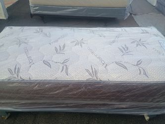 Brand new twin size pillowtop mattress and box spring free delivery depends on location