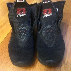 2019 Nike LeBron 17 Xvii Black Infrared Red Basketball Sneakers .  Size 8 1/2.