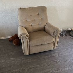 Small Love Seat 