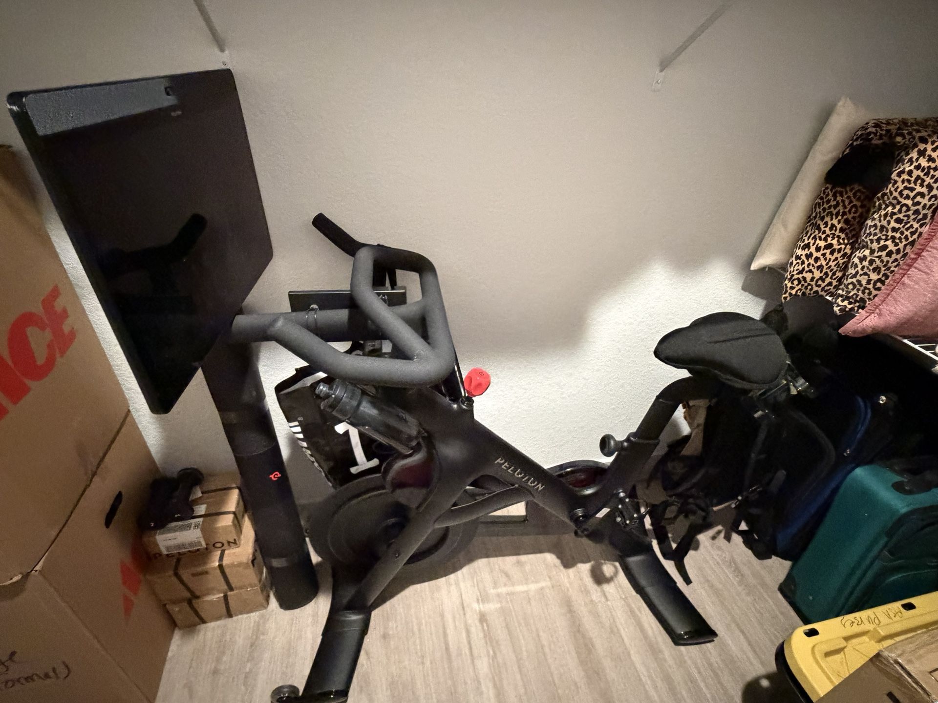 Peloton Bike + Ultimate Package 