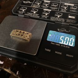 18k Gold Egyptian Pendant (Broken Bail)