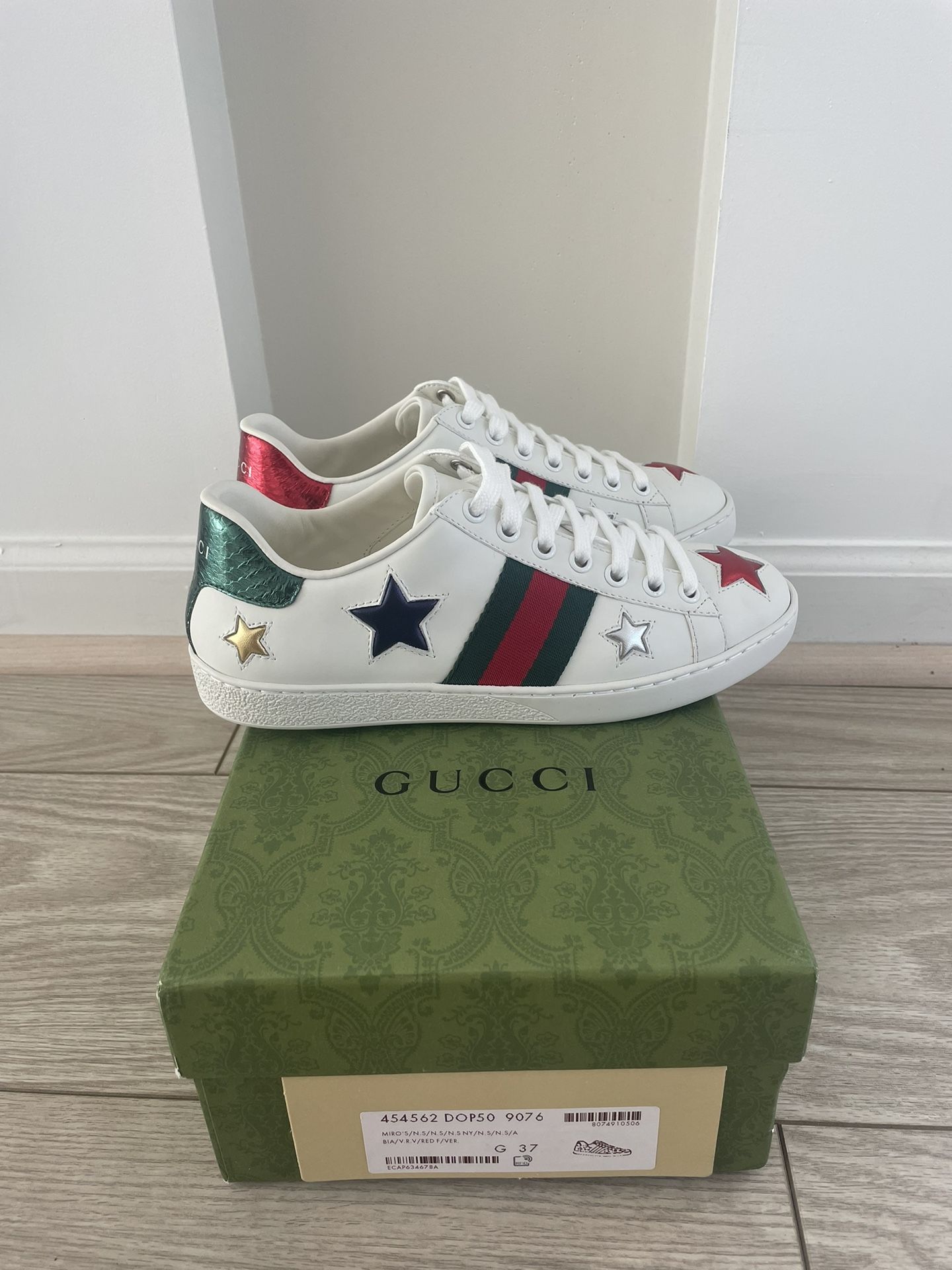 Gucci Women’s Ace Sneakers Stars Size 37 (7)