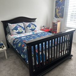 Convertible Crib- Full Bed Set