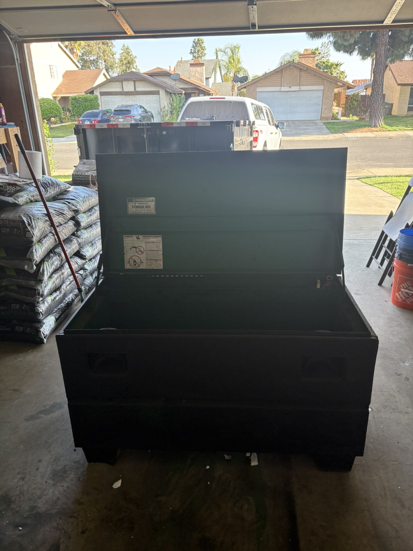 Green Leaf Tool Box