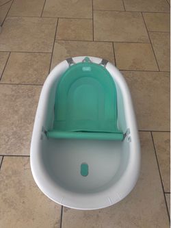 Frida Baby 4-in-1  Grow with me Bath tub