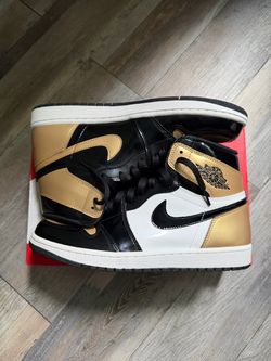 Jordan 1 Gold Toe