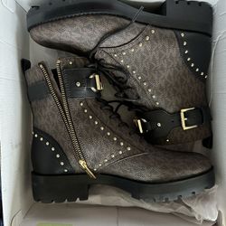 Michael Kors Boots