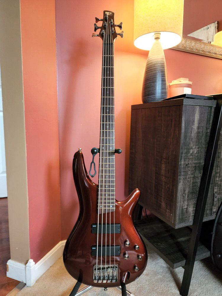 Ibanez SR305 5 String Electric Bass