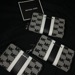 Micheal Kors Stripe Women’s Wallet 