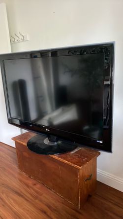LG Large Screen  LED TV