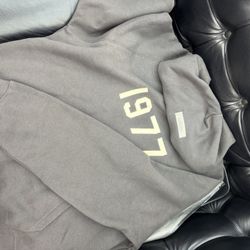 Fear Of God Essentials 1977