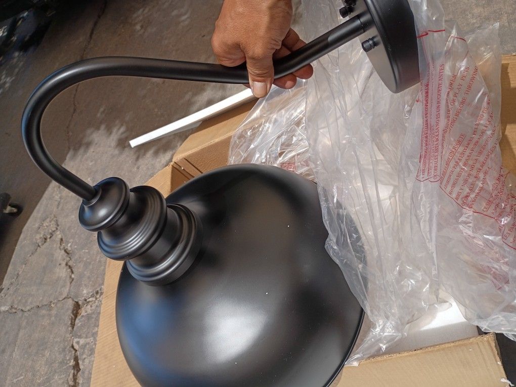 Patio Light- Luz De Patio