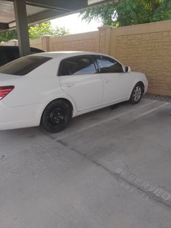 Toyota Avalon XL 2005