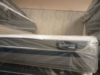 💤💤🛏️ $399 Queen size available $399 💤🛏️💤