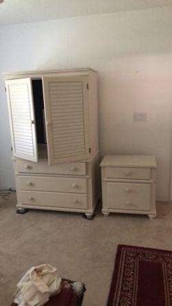 Tv cabinet and another small set of drawers