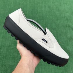 VANS SNOW LODGE SLIPPER “BIEGE / BLACK” (Size 12, Men’s)