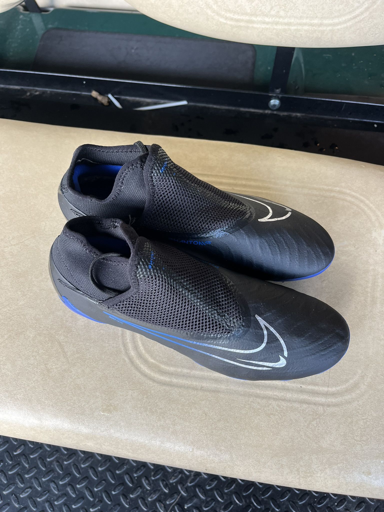 Nike Cleat Size 9