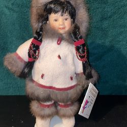 Alaskan Friends - Porcelain Doll With Stand - Cream Parka - 10" Girl