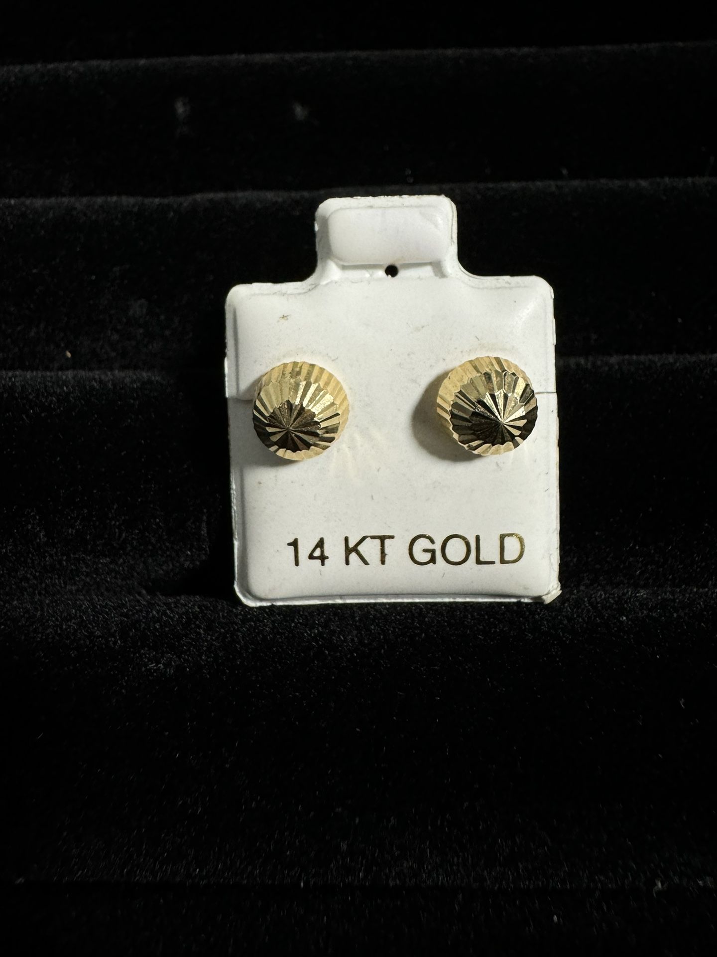 14 K Yellow Gold Ball Stud Earrings