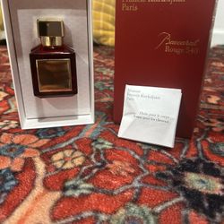 Baccarat Rouge 540 cologne