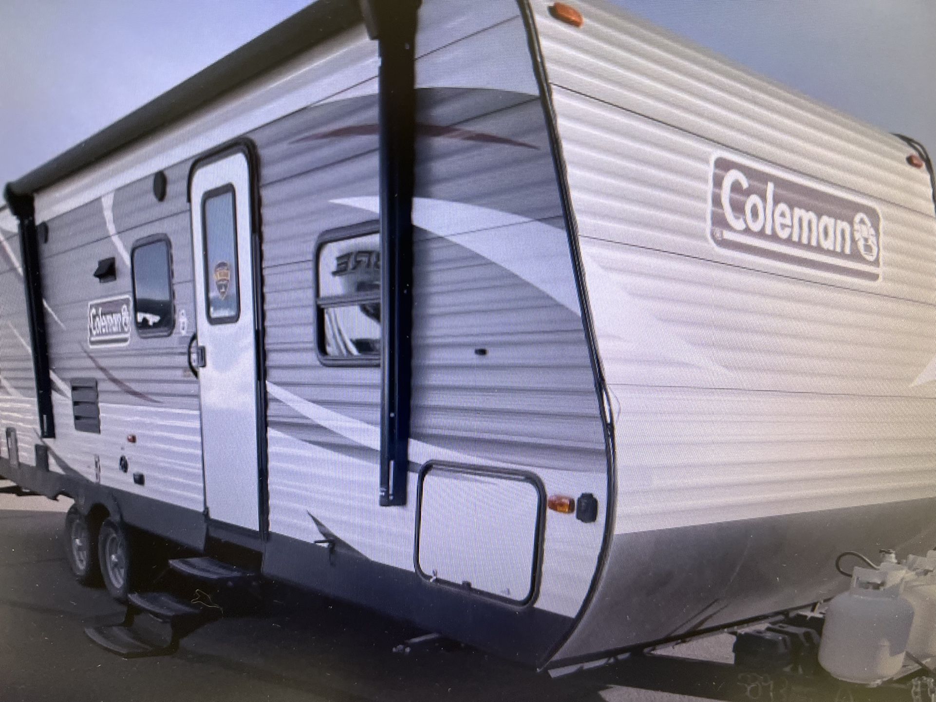 2019 COLEMAN LANTERN 295QB