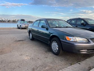 2000 Toyota Camry