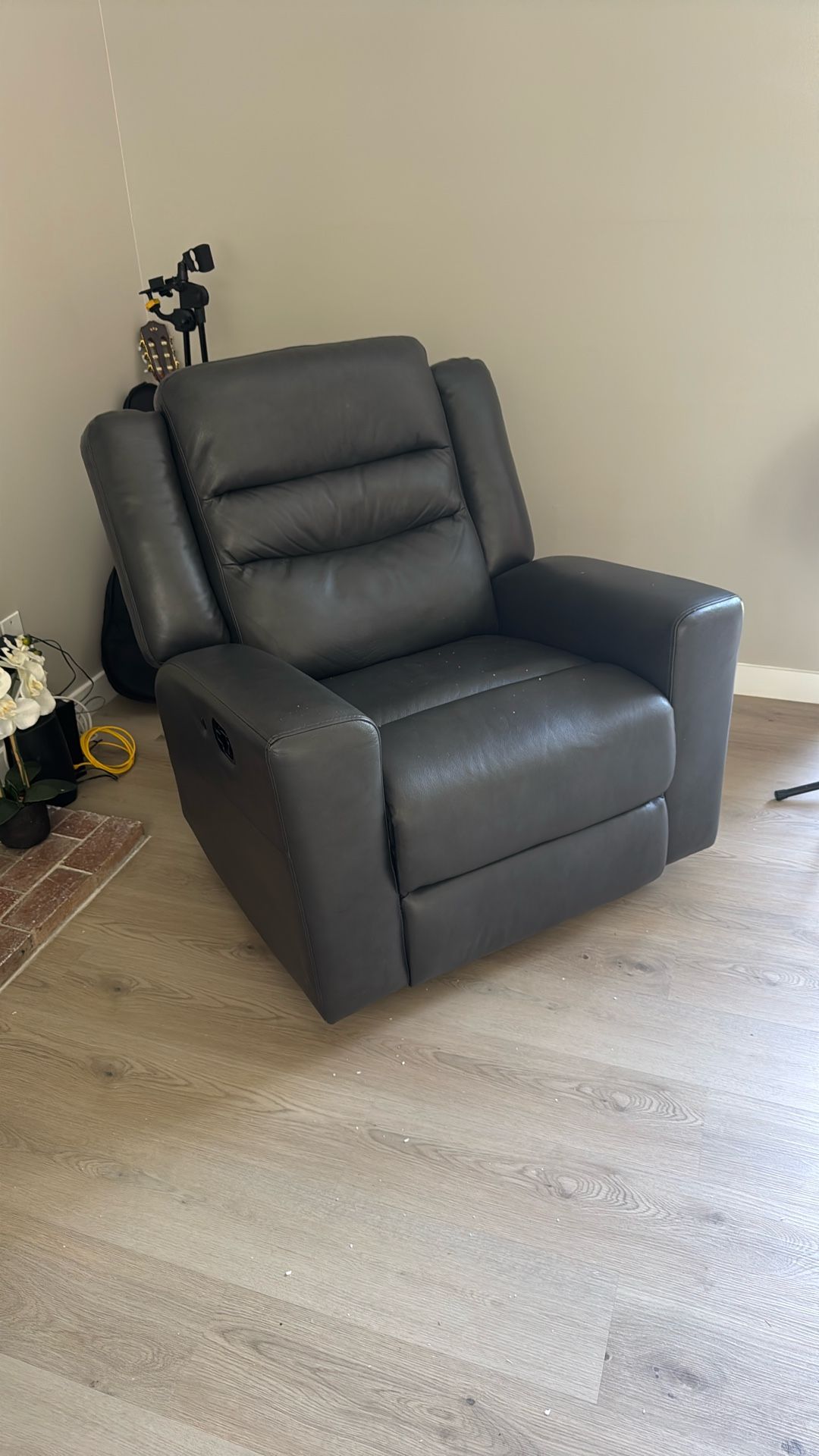 Reclining Sofa