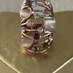 Ring. Costume Jewelry. 