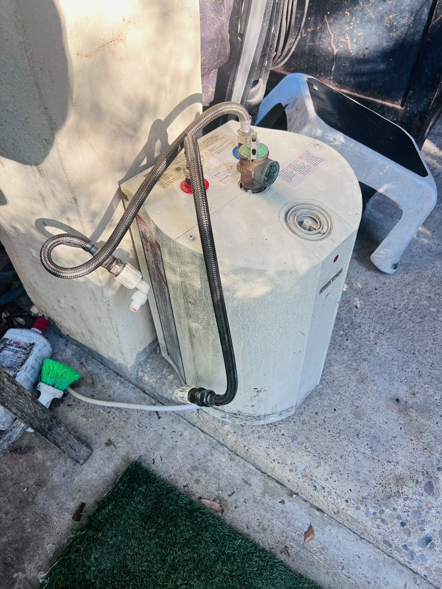 TRAILA RV WATER HEATER