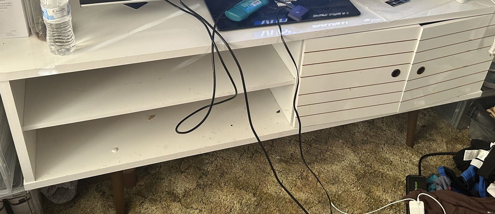 Tv Stand Just Needs Be Cleaned