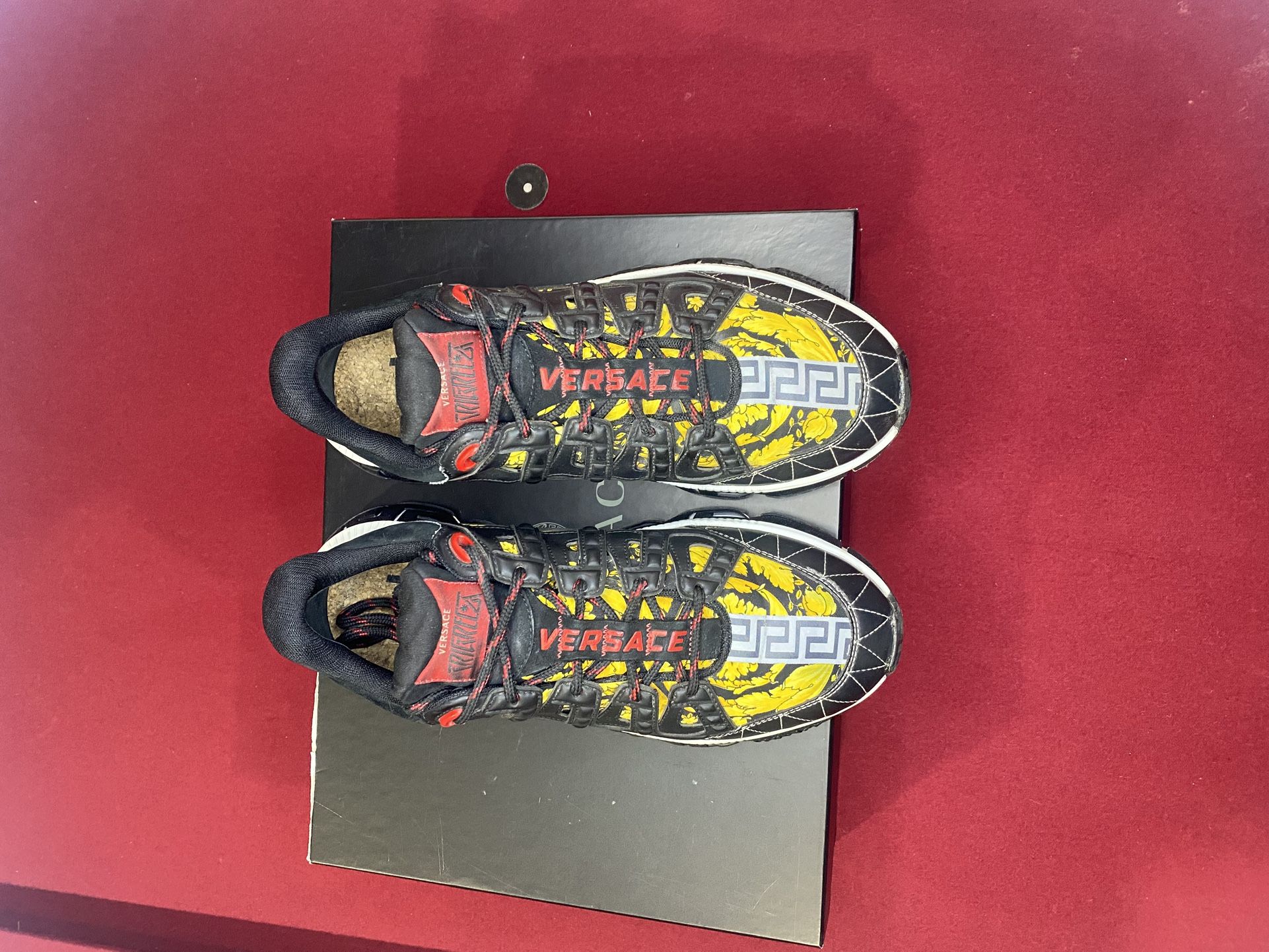 🔥 Versace Trigreca Barocco Sneakers – Size 43 (US 10) – Authentic 🔥