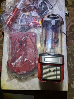 NEW Shark Navigator Vacuum NV581Q - Red