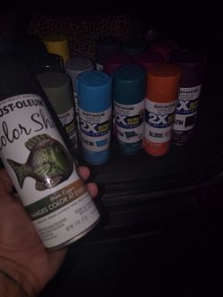 26 cans of quality spray paint