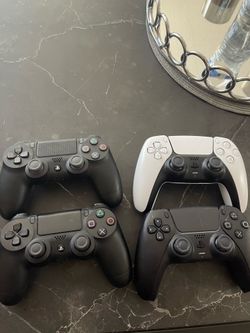 PS4/PS5 CONTROLLERS