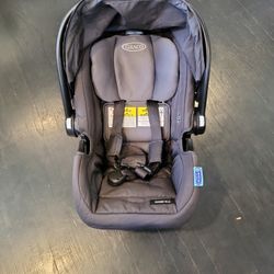 Graco carseat  