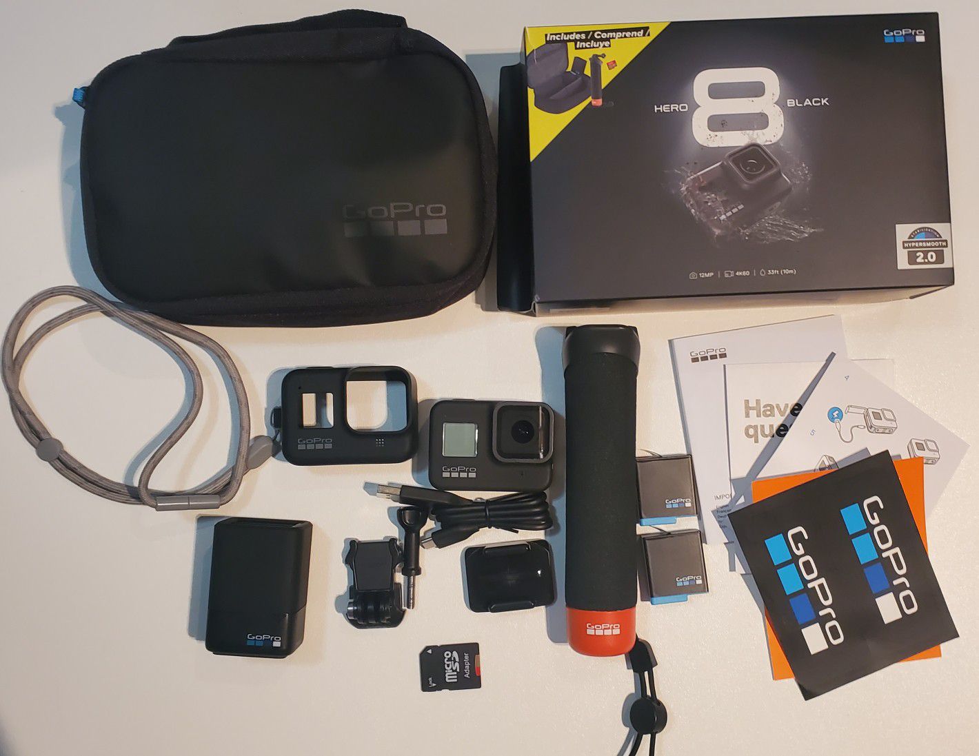 HERO 8 BLACK GoPro. Bundle plus ➕ accessories. 3 batteries, dual charger battery, rubber case protection. Great conditions like new .