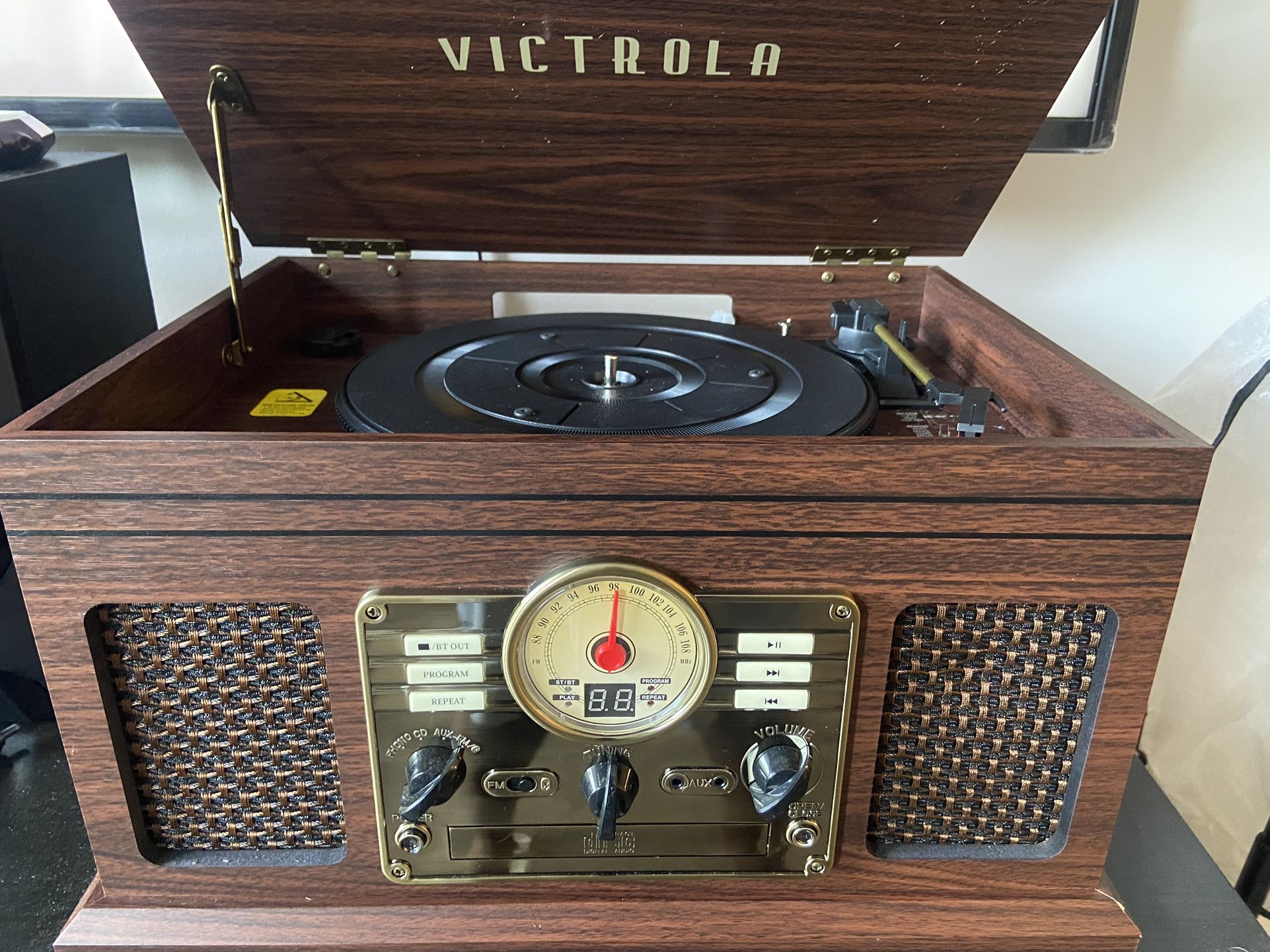 Victrola Quincy 6-in-1 Record Player