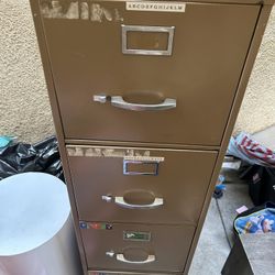 Quick Sale 4-Drawer Vertical Metal Filing Cabinet