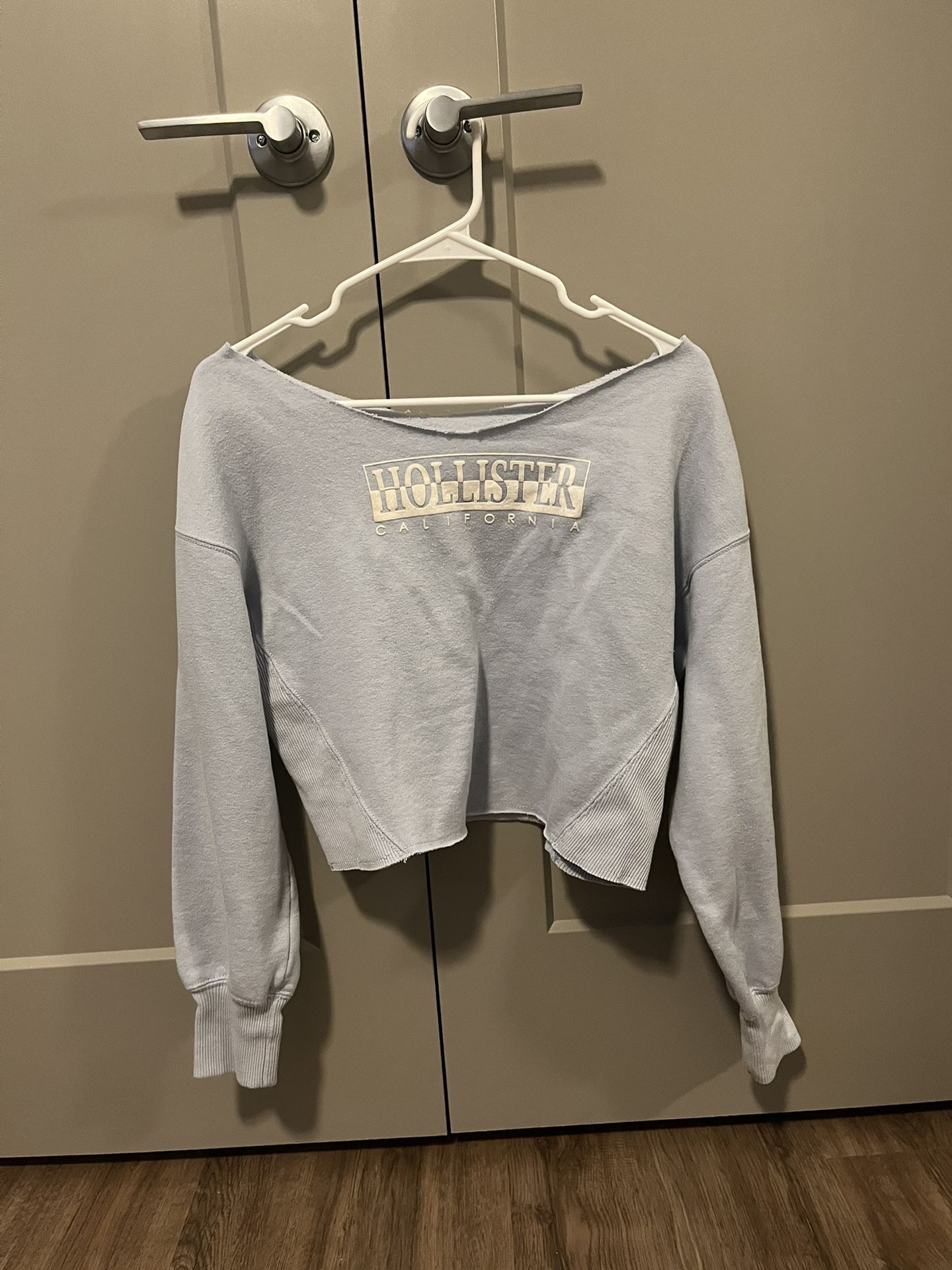 Sweatshirts/hoodies/jackets