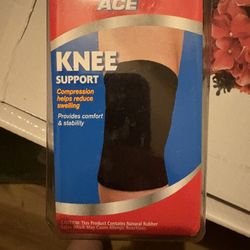 Small Medium S/M Knee Brace 