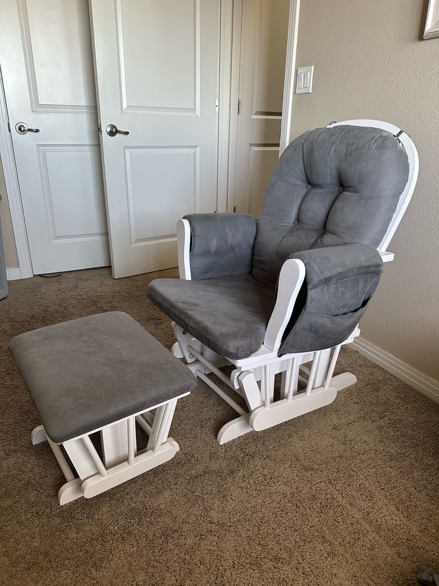 Glider & ottoman