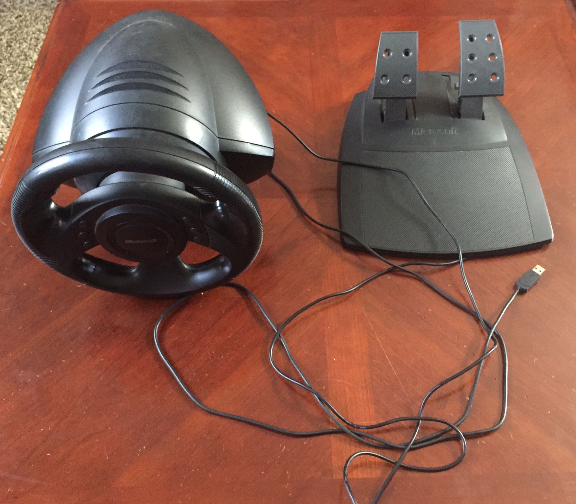 🔆 Microsoft SideWinder Precision Racing Steering Wheel and Pedals with USB cord.