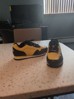 Size 7.5 FILA's